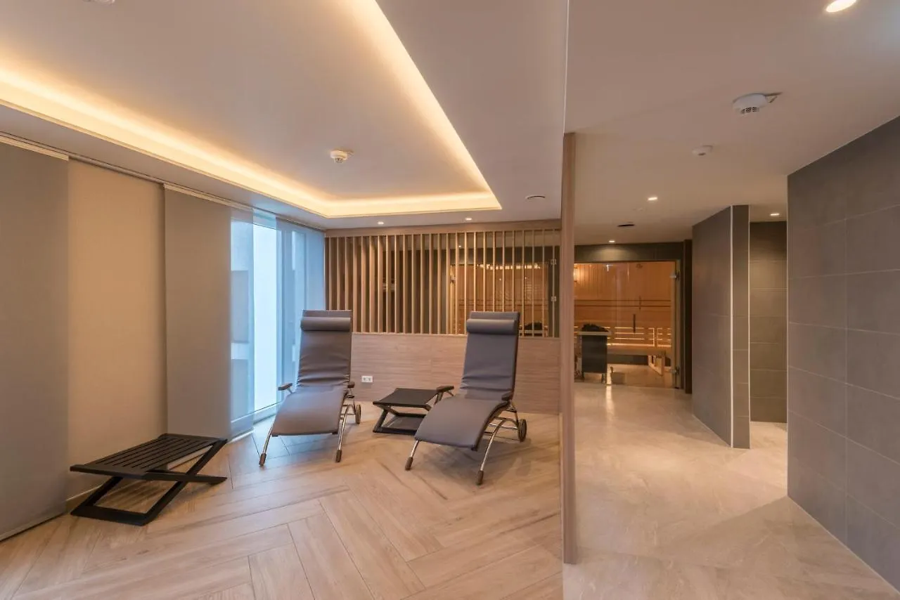 **** Hotel Holiday Inn - Hamburg - Berliner Tor By Ihg Germania